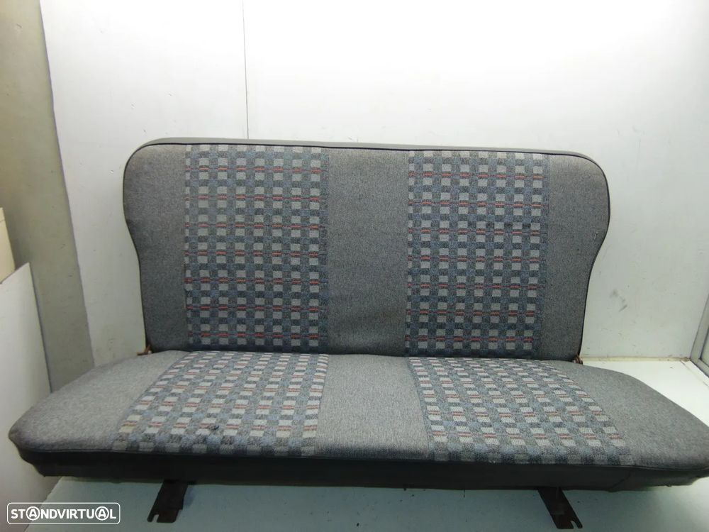 Renault 4L banco traseiro - 1