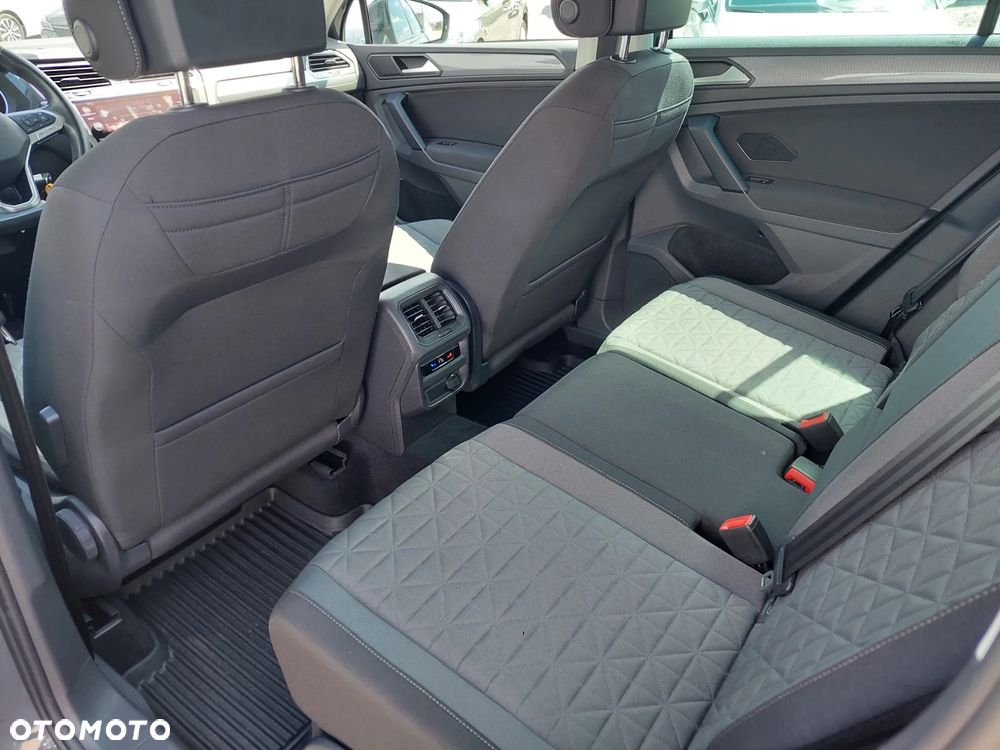 Volkswagen Tiguan 2.0 TDI SCR Elegance DSG - 26