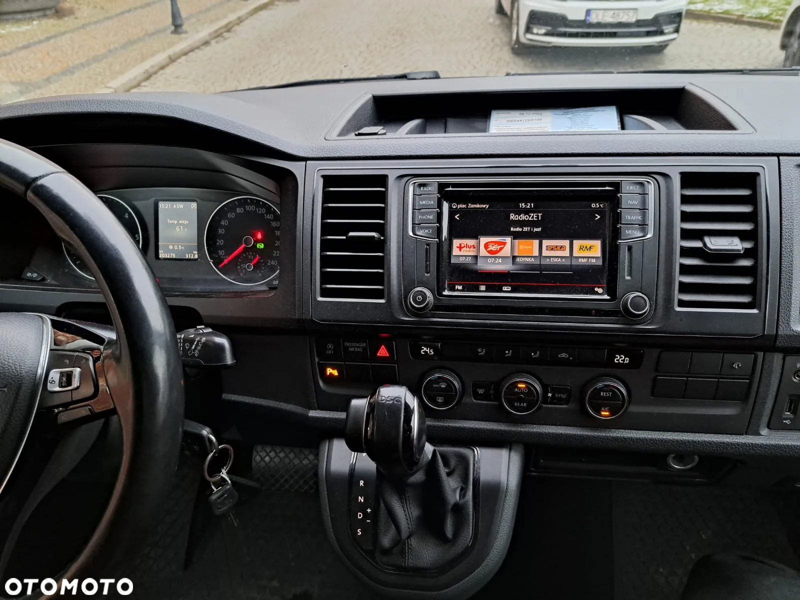 Volkswagen Caravelle - 16