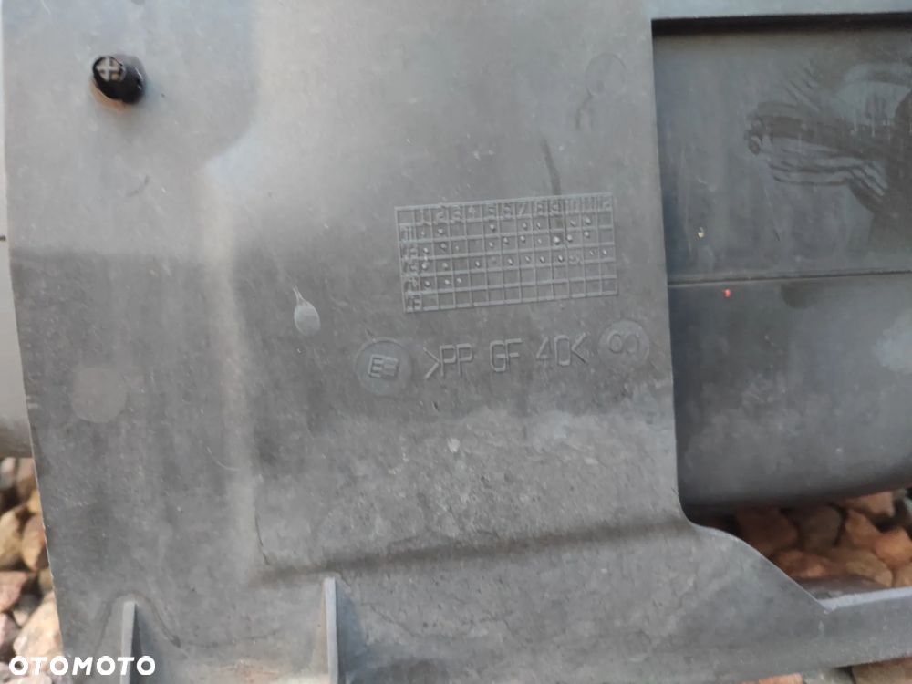 BMW E46 COUPE / CABRIO LIFT ORYGINALNY WLOT POWIETRZA DO CHŁODZENIA TARCZ HAMULCOWYCH POD ZDERZAK M-PAKIET LEWA / PRAWA O NR.  51 71 7 896 407 / 51 71 7 896 408	OEM W BARDZO DOBRYM STANIE - 9