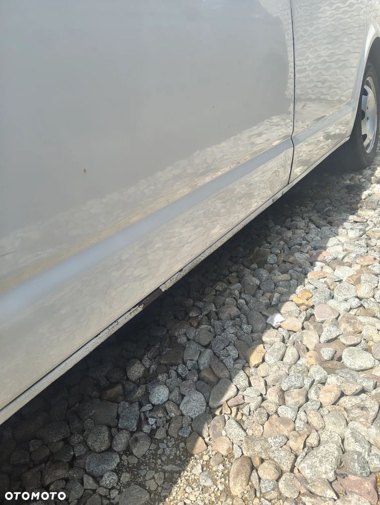 Volkswagen Transporter T5 - 13