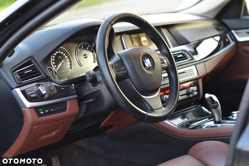 BMW Seria 5 520d xDrive Luxury Line - 18