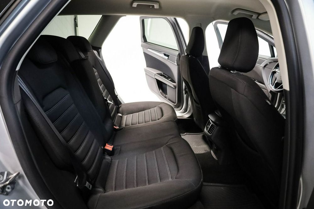 Ford Mondeo - 27