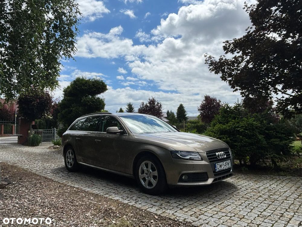 Audi A4 Avant 2.0 TDI DPF - 2