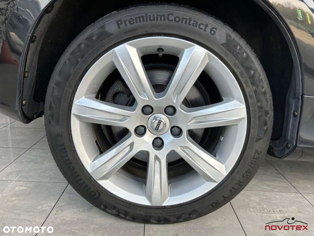Volvo V60 T3 Momentum - 23
