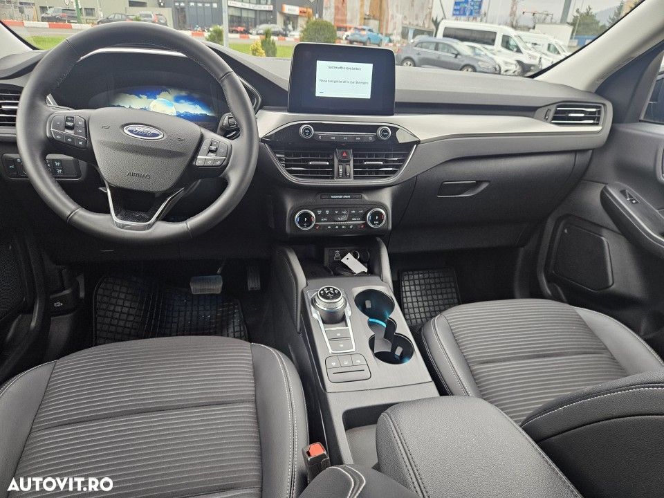 Ford Kuga - 12