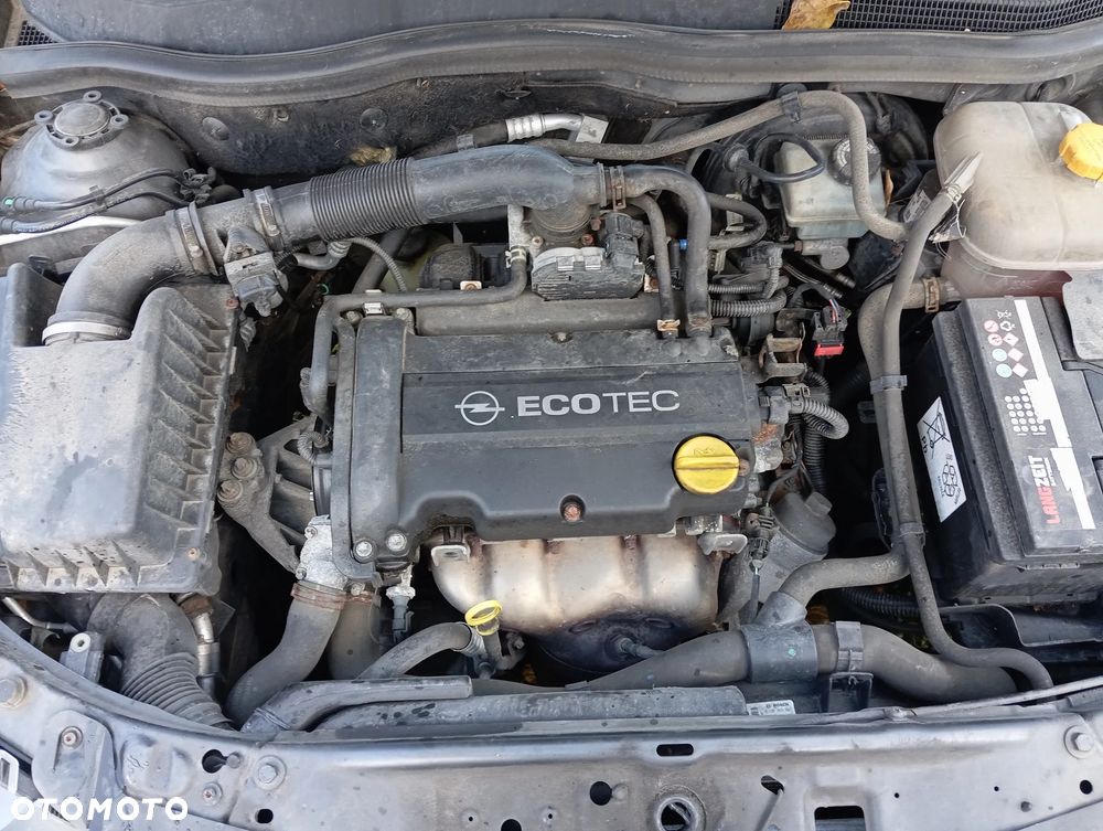 Opel Astra 1.4 - 11