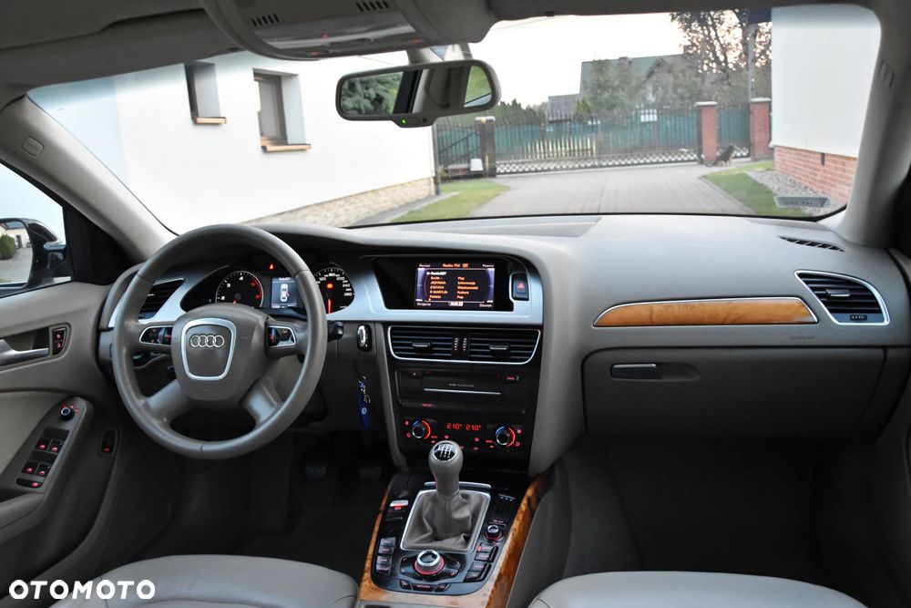 Audi A4 Limousine - 19