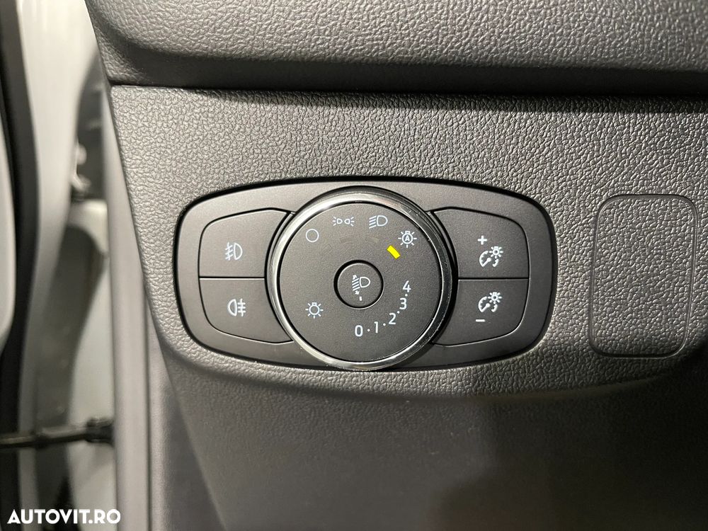 Ford Focus 1.5 EcoBlue Connected - 17