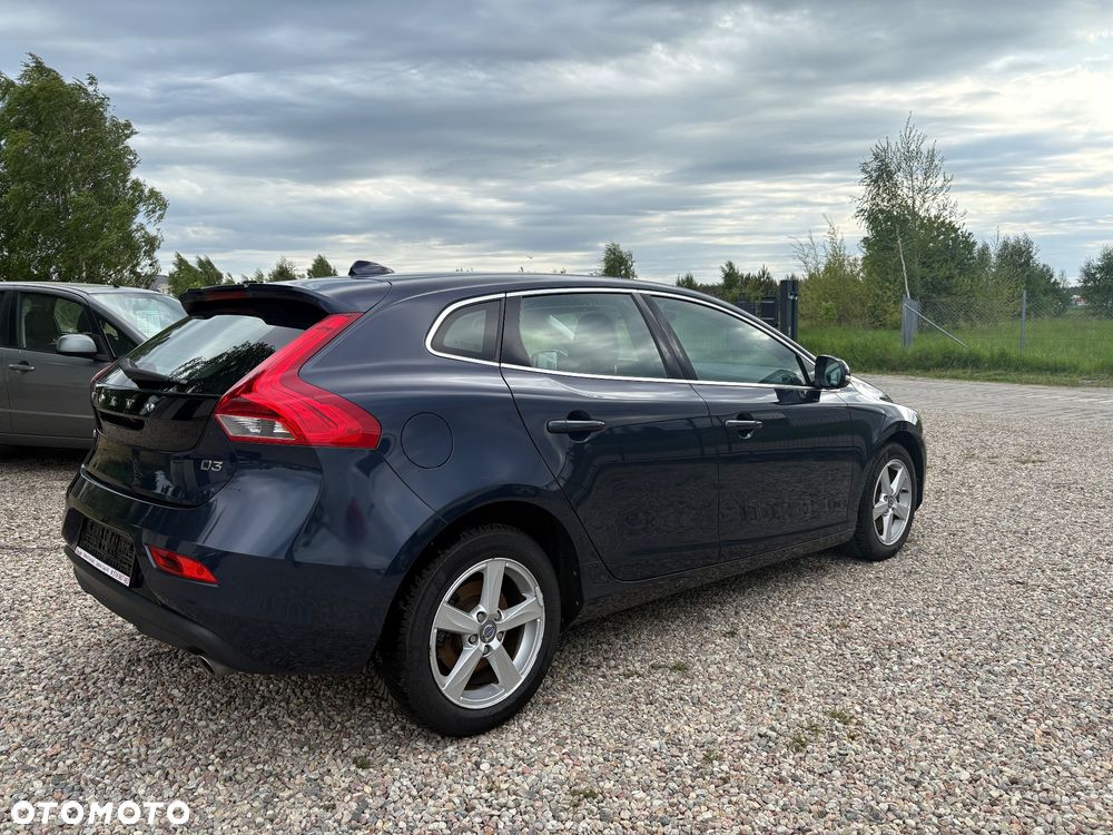 Volvo V40 D3 Geartronic Momentum - 27