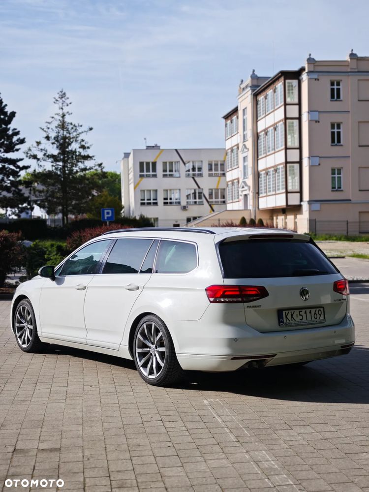 Volkswagen Passat 2.0 TDI SCR DSG Comfortline - 20