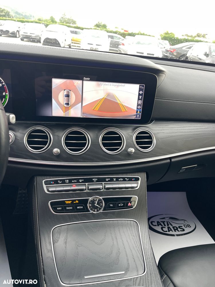 Mercedes-Benz E 300 T-Modell Aut - 33