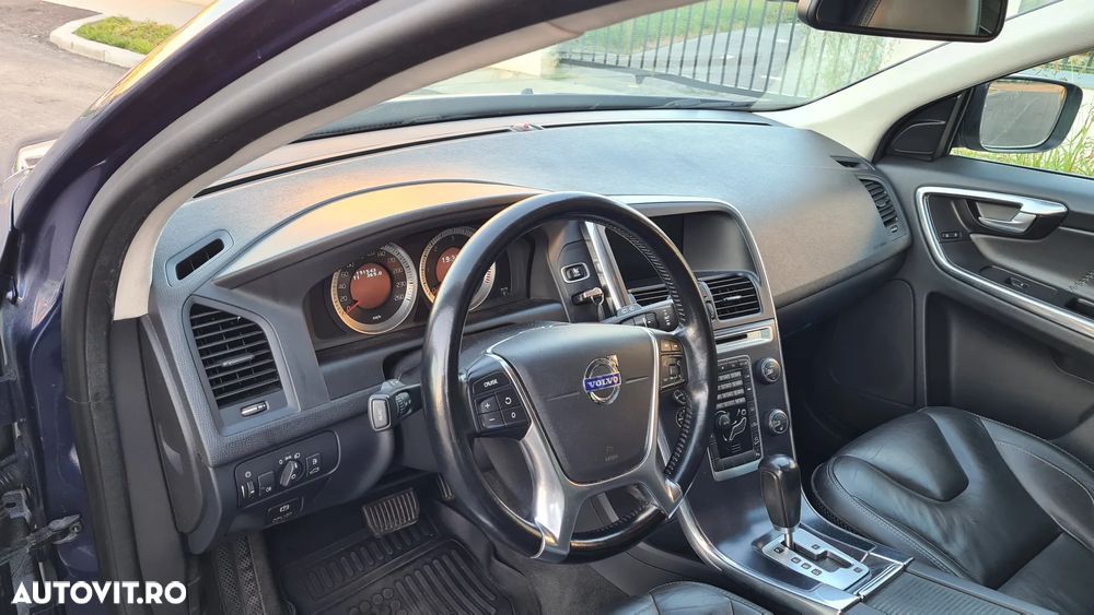 Volvo XC 60 D5AWD Ocean Race - 16