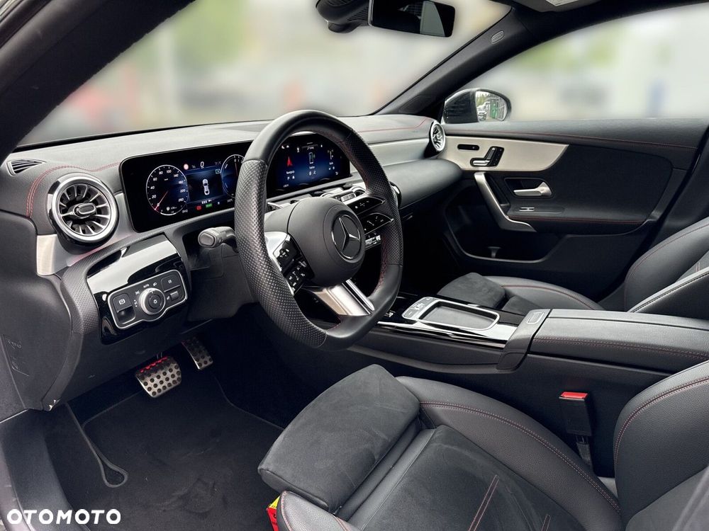 Mercedes-Benz CLA - 15