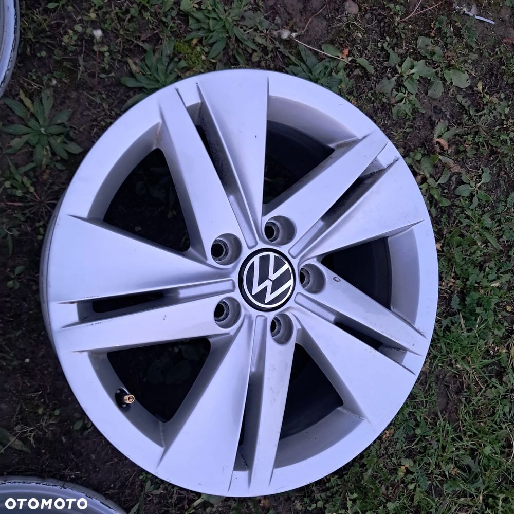 Felgi aluminiowe komplet Golf 8 VIII 5h0 601 025  7j×16" - 5