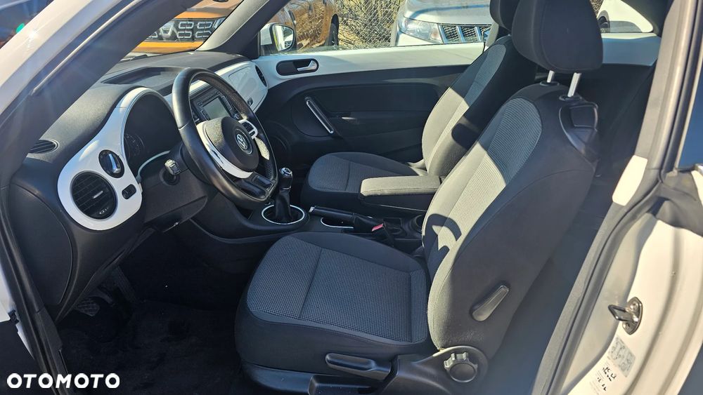Volkswagen Beetle 1.6 TDI DPF - 12