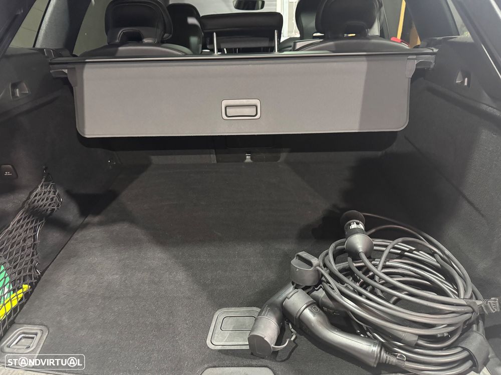 Volvo XC 60 2.0 T6 PHEV R-Design AWD - 15