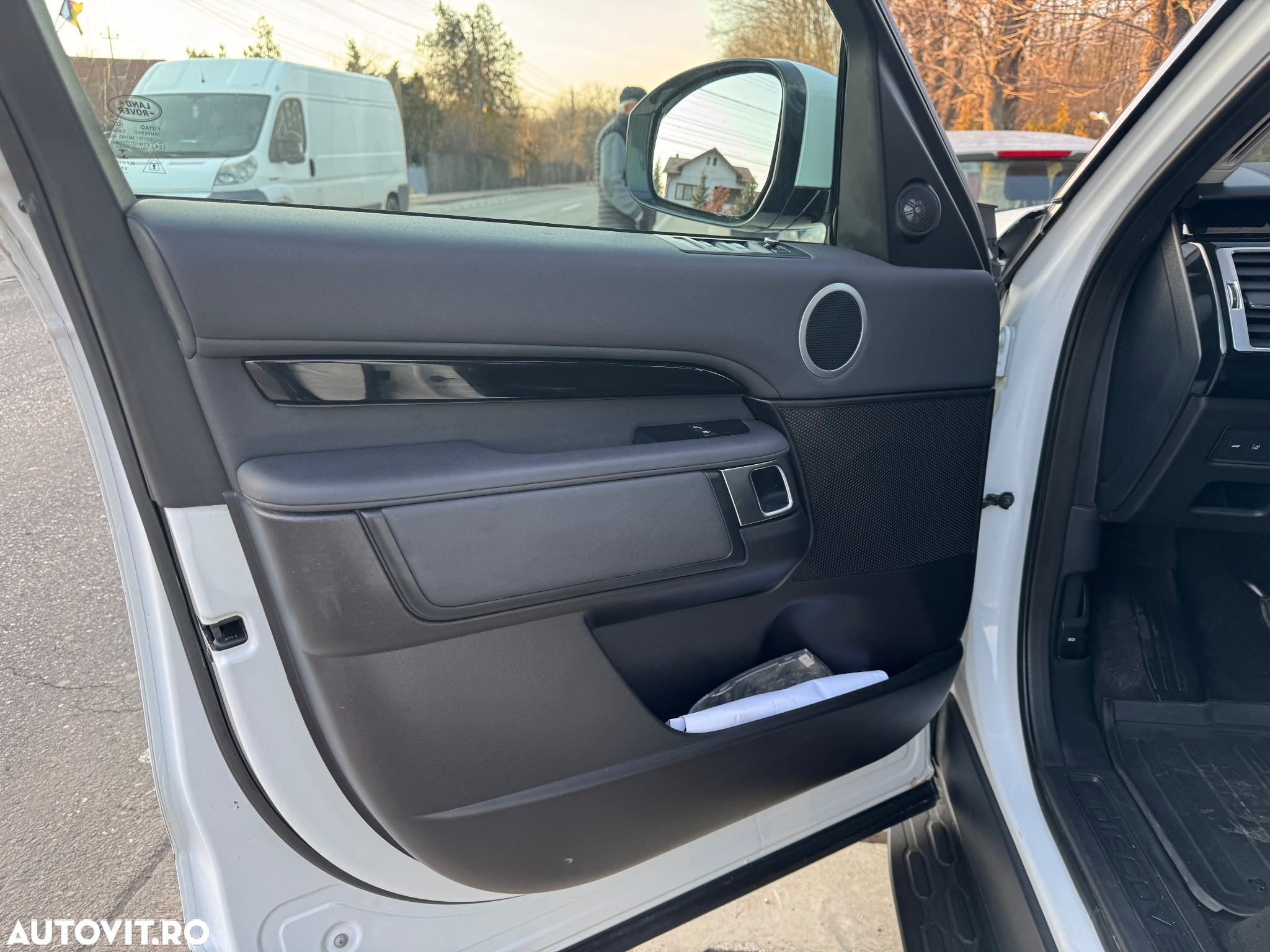 Land Rover Discovery 2.0 L TD4 SE - 21