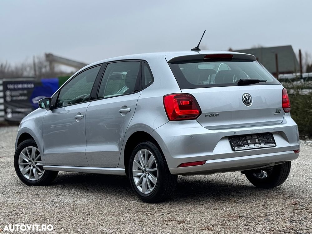 Volkswagen Polo 1.4 TDI Blue Motion Technology Lounge - 9