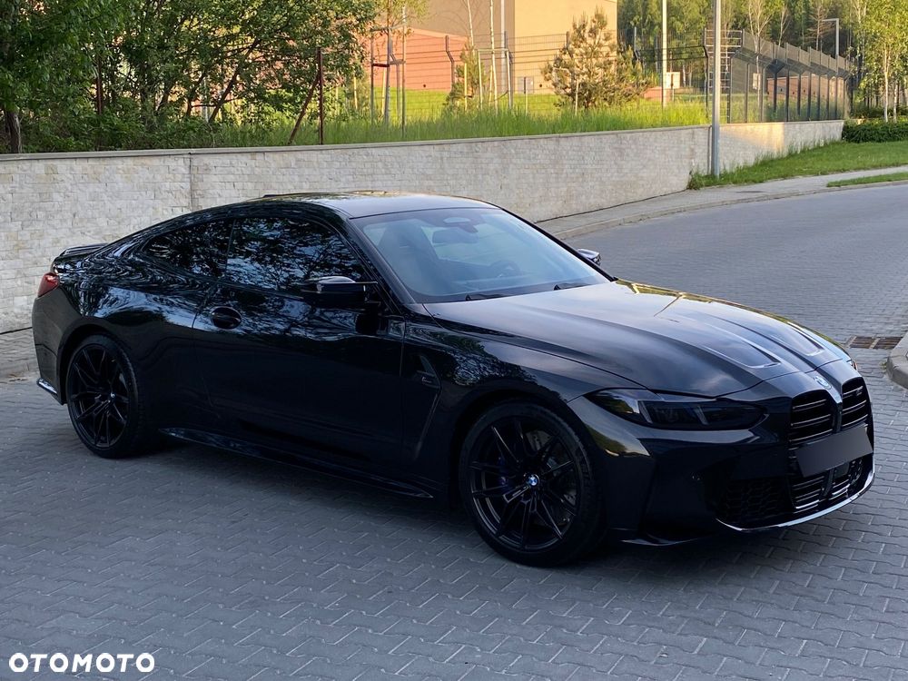 BMW M4 Competition - 4