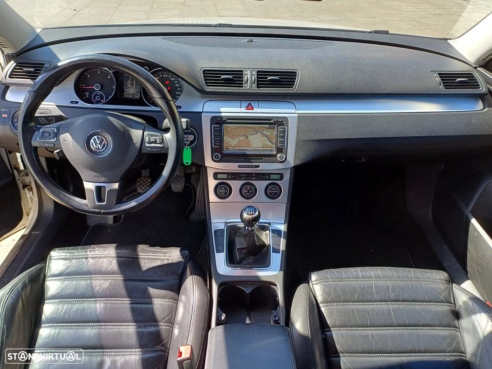 VW Passat 2.0 TDI Sportline R-Line - 10