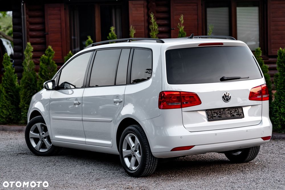 Volkswagen Touran 2.0 TDI DPF DSG Highline - 9