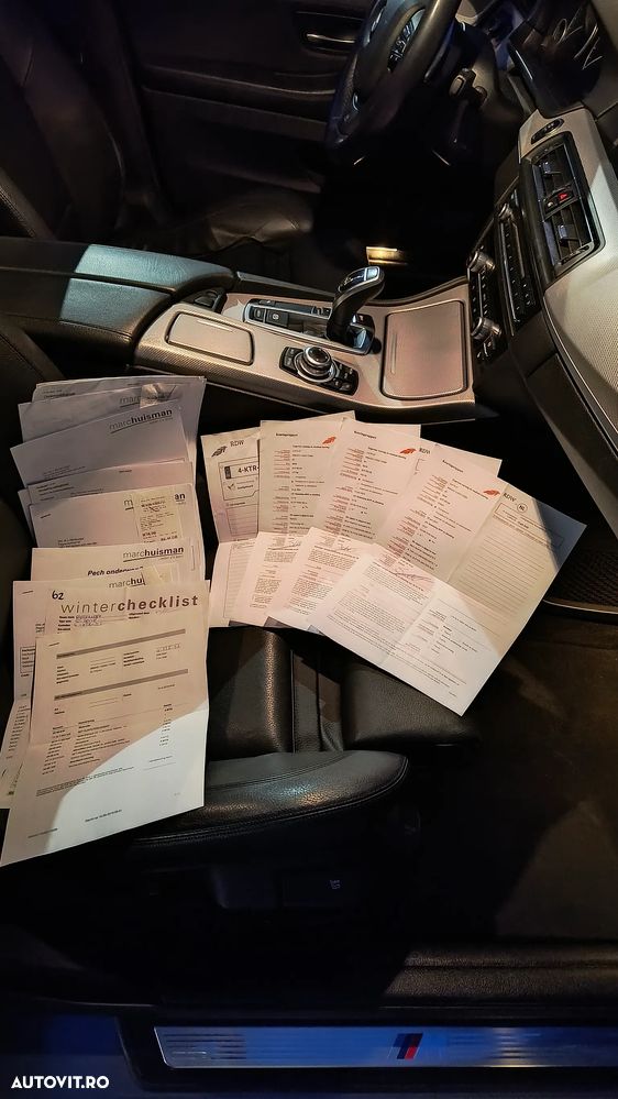 BMW Seria 5 520i Sport-Aut. - 11