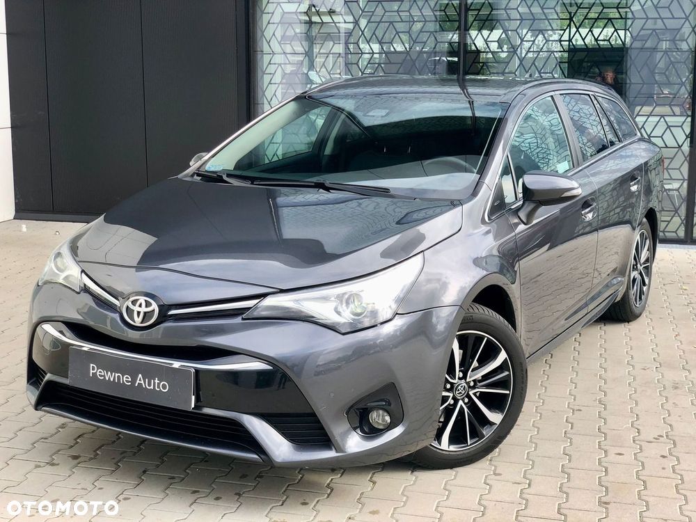 Toyota Avensis - 10