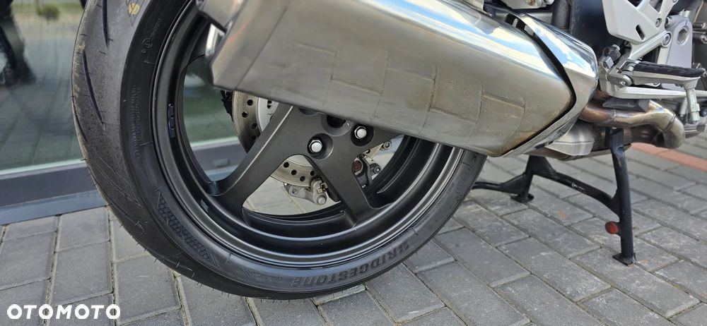 Honda VFR - 19