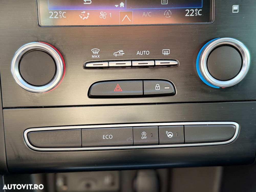 Renault Megane BLUE dCi 115 INTENS - 11