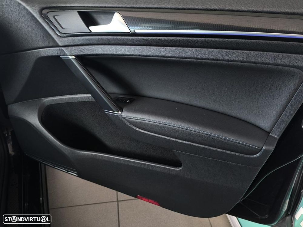 VW Golf 1.4 GTE Plug-In-Hybrid DSG - 33