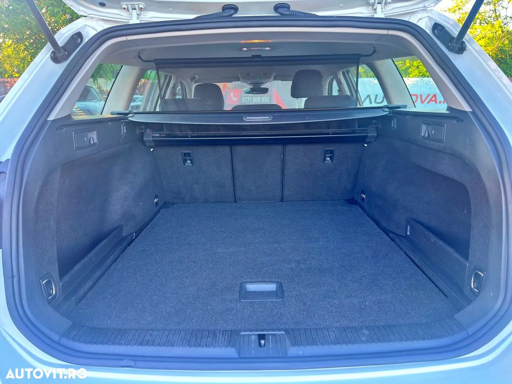 Volkswagen Passat 2.0 TDI SCR Business - 15