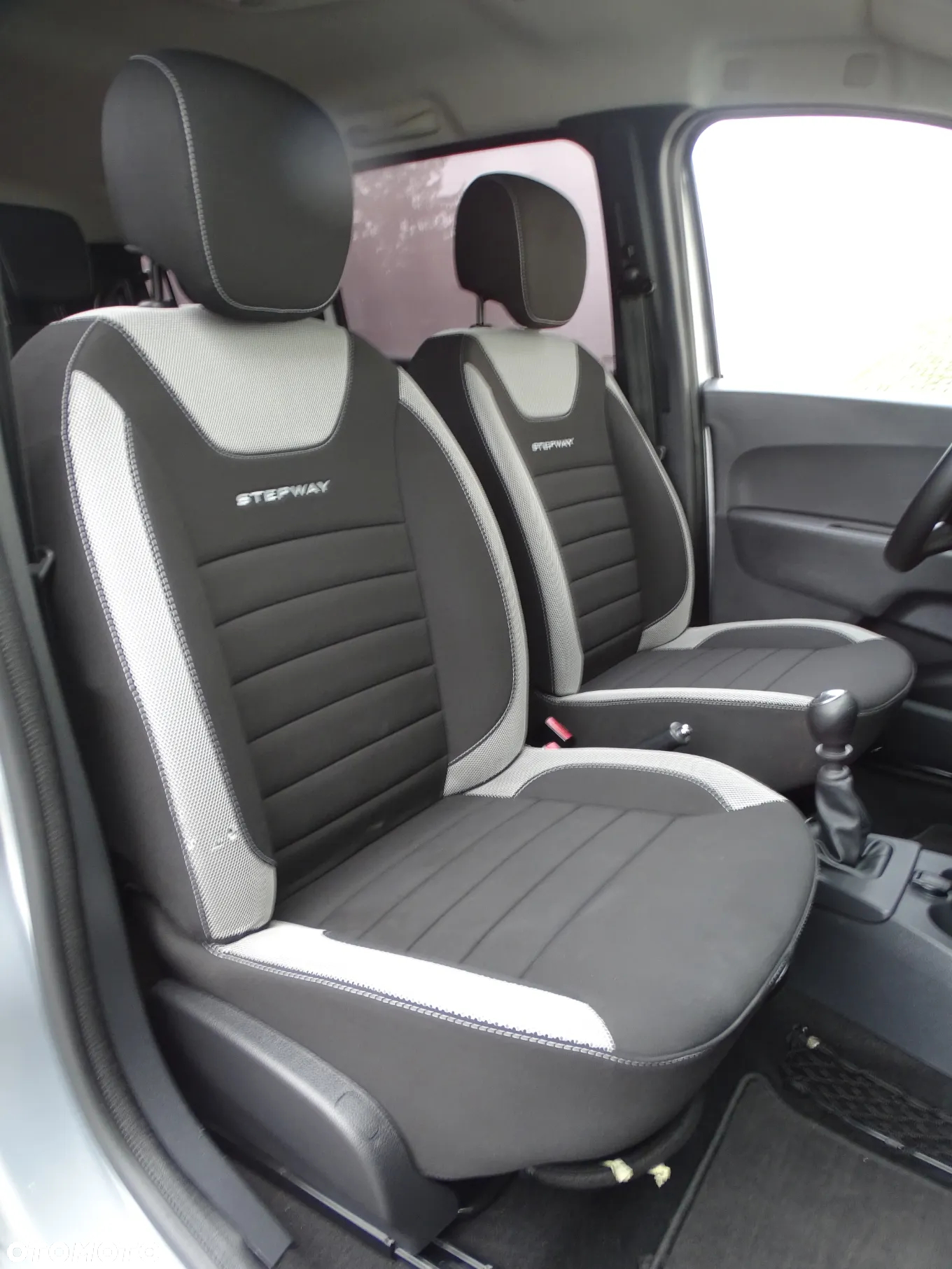 Dacia Lodgy Blue dCi 115 (7-Sitzer) Stepway Selection Blue - 17