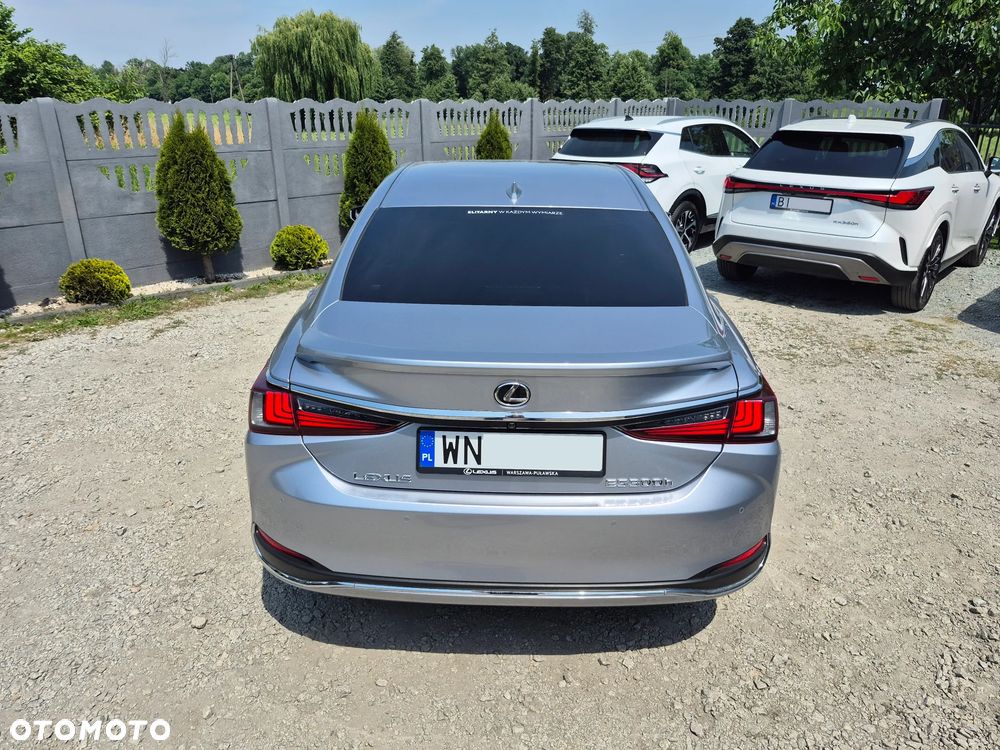 Lexus ES 300h Prestige - 7