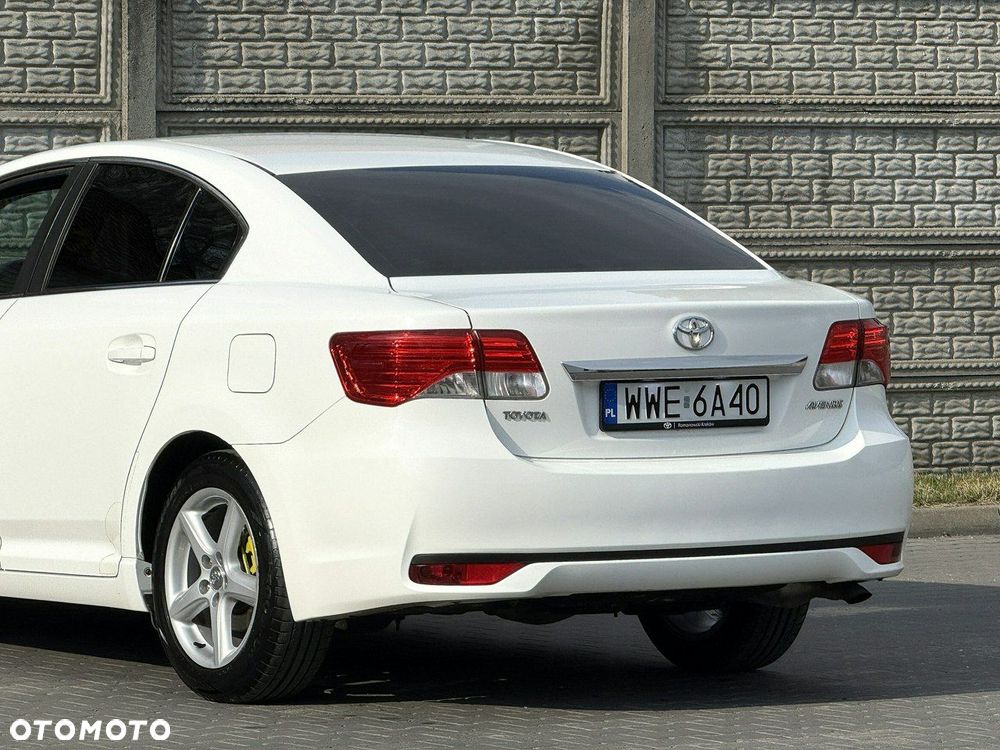 Toyota Avensis 2.0 D-4D Active - 25