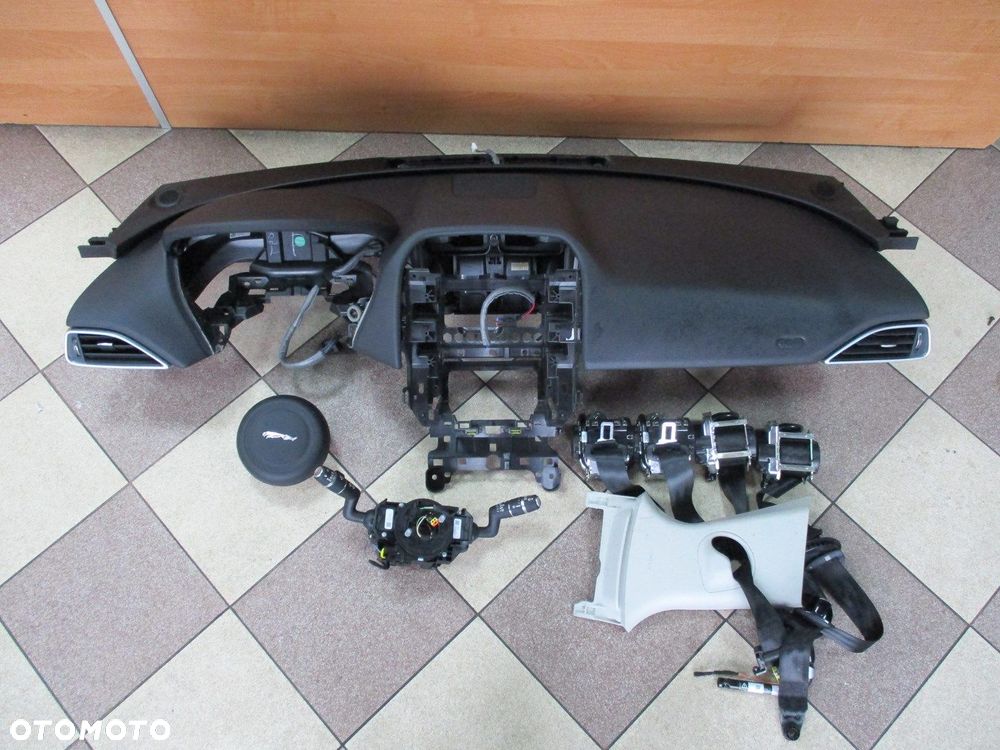 Konsola pulpit deska JAGUAR F-PACE F PACE - 2