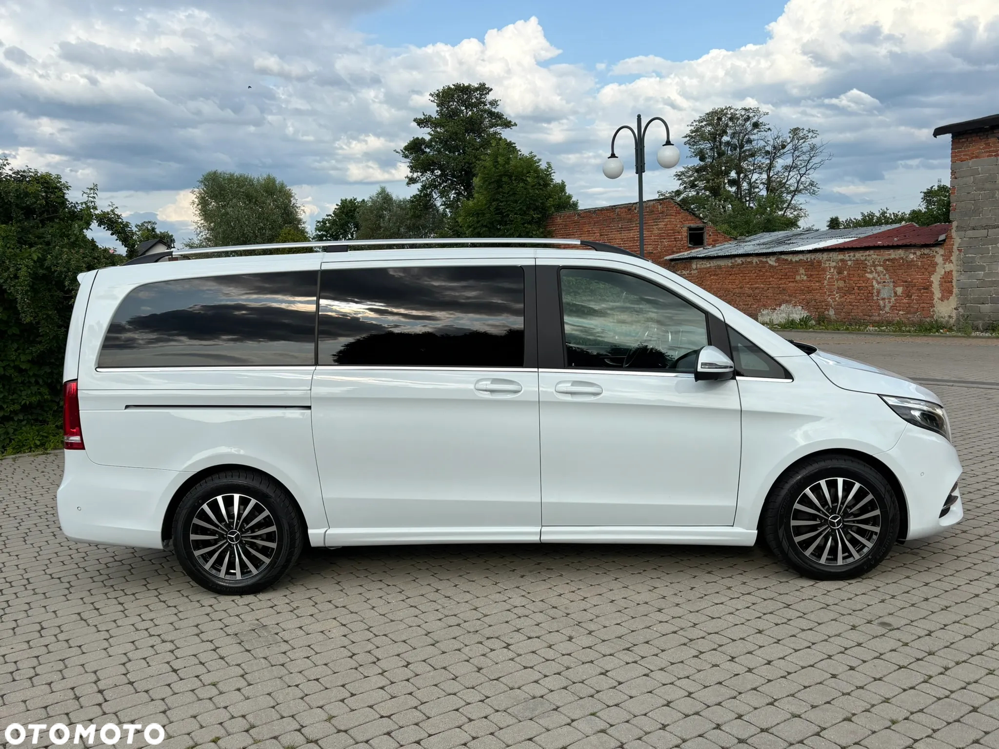 Mercedes-Benz Klasa V 300 d Exclusive 9G-Tronic (d³ugi) - 7