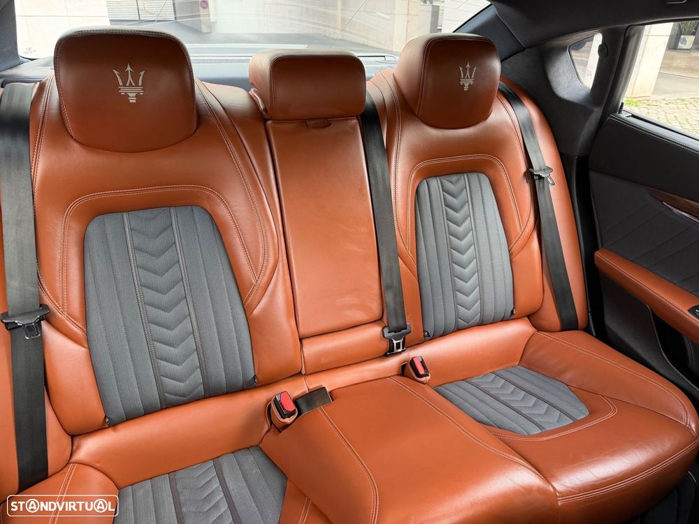 Maserati Quattroporte 3.0 V6 D GranLusso - 29