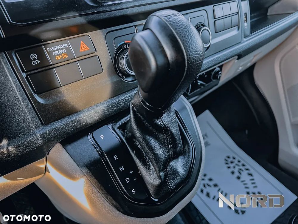 Volkswagen Transporter T6 4x4 Comfortline DSG - 25