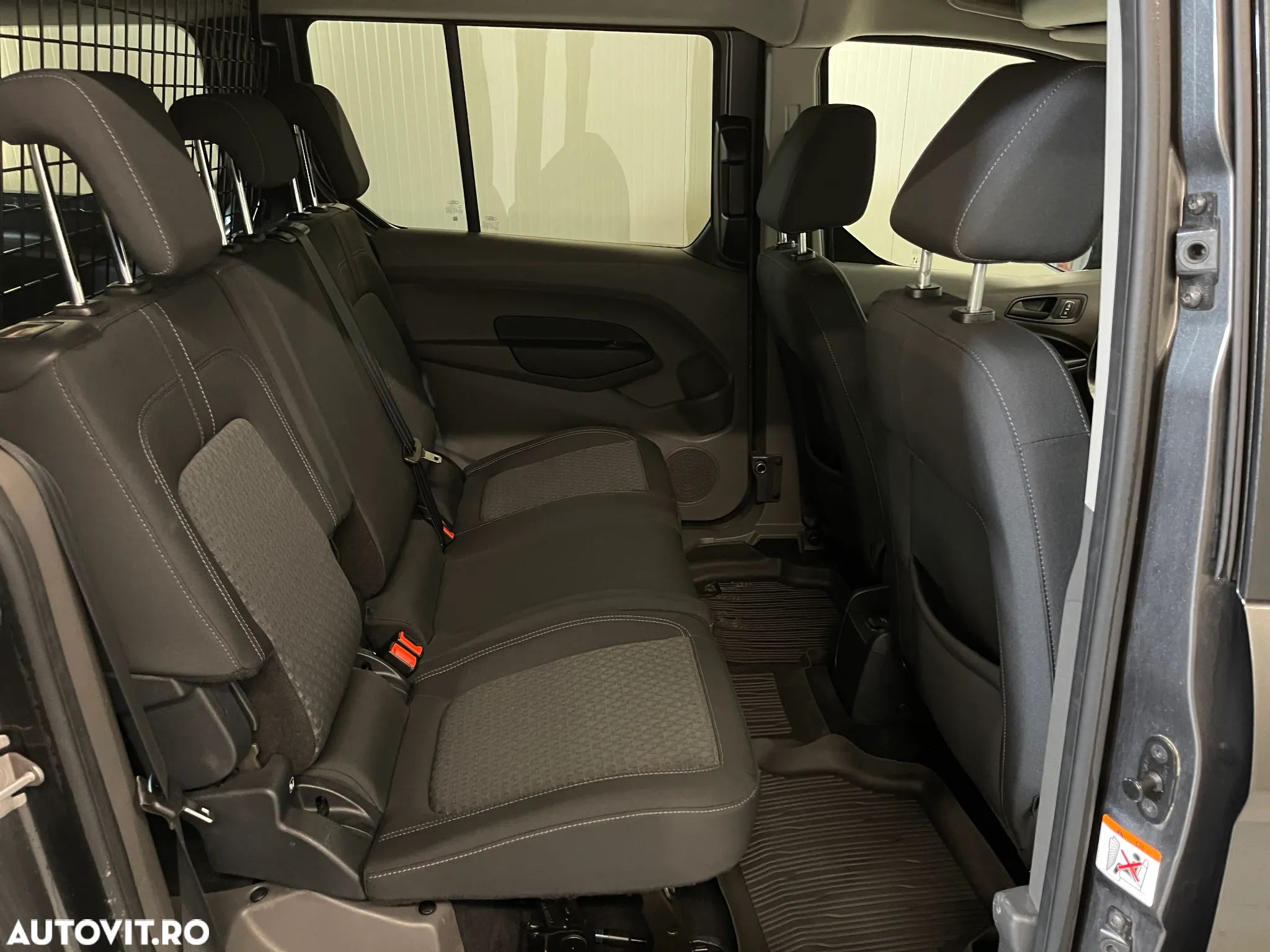 Ford Transit Connect 1.5 EcoBlue 120CP 6MT Kombi L1 Titanium - 11