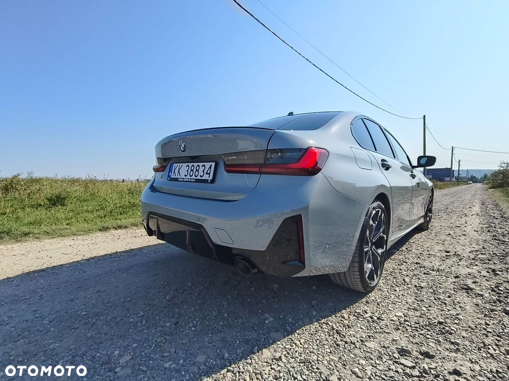 BMW Seria 3 330i xDrive M Sport - 33