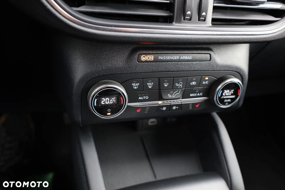 Ford Kuga 2.5P PHEV FWD Titanium X - 16