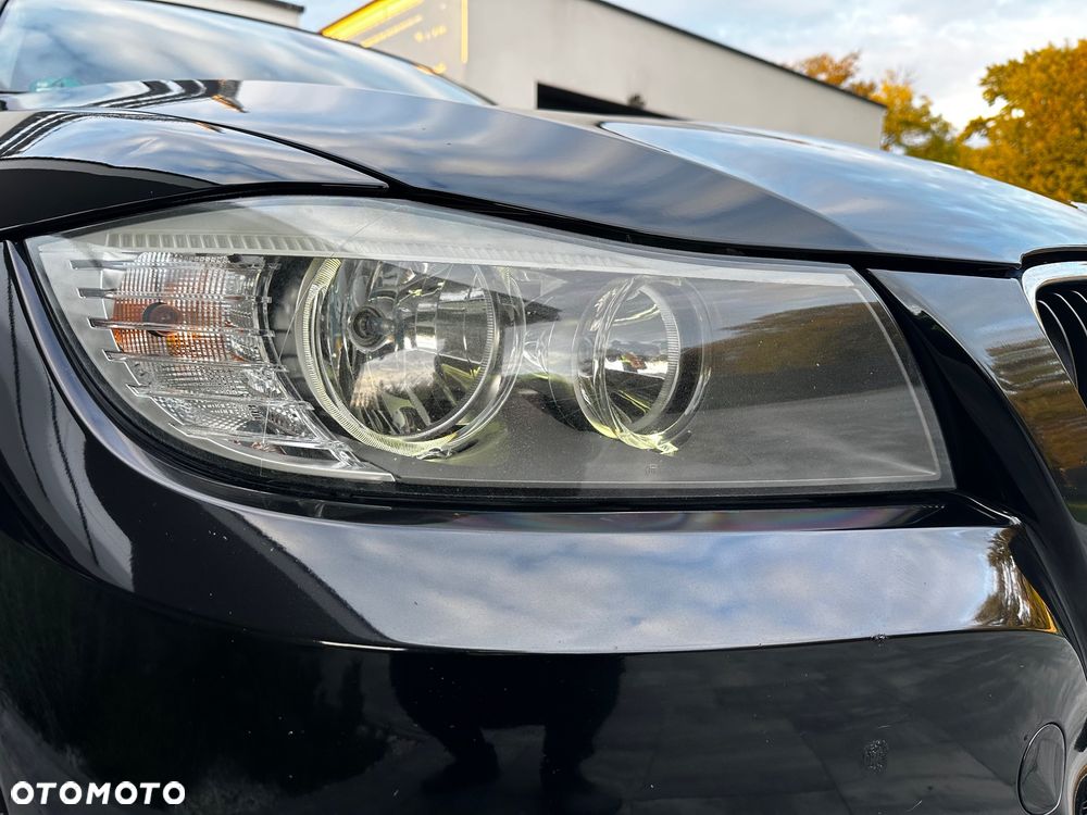 BMW Seria 3 318i - 18
