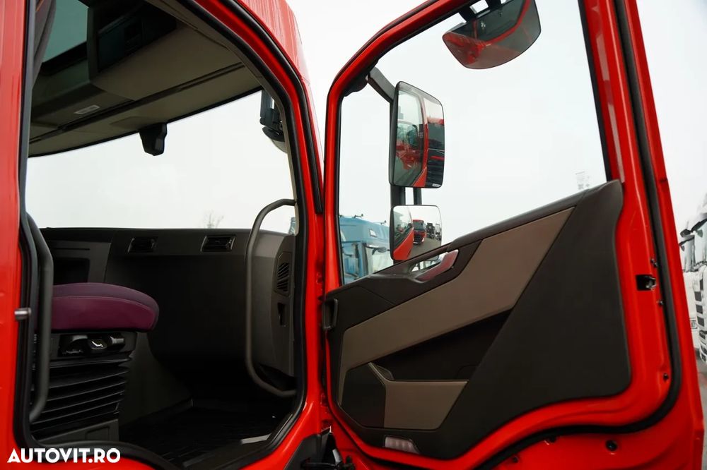 Volvo FM 430 / FULL ADR / GREUTATE: 6.800 KG / CABINĂ JOSĂ / 2022 / DUPĂ CONTRACT DE SERVICE GOLD / - 36