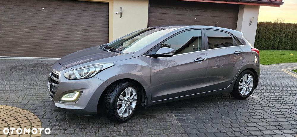 Hyundai i30 1.6 CRDi Fifa World Cup Edition - 5