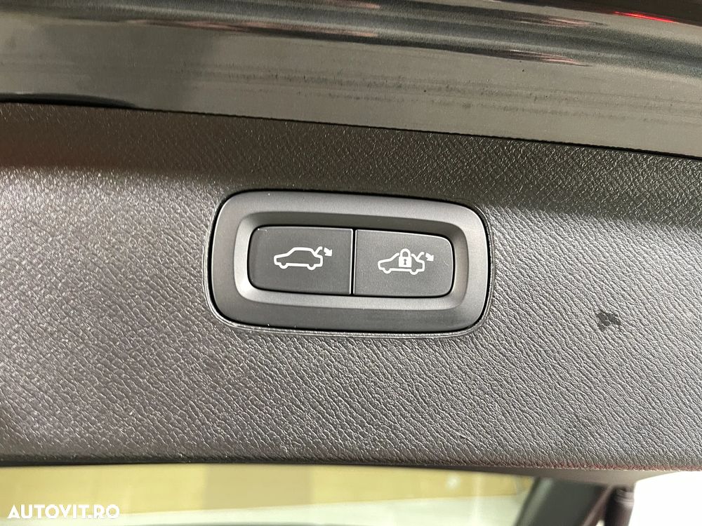 Volvo XC 90 Recharge T8 eAWD Inscription - 28