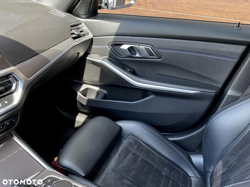 BMW Seria 3 320i GPF M Sport - 36