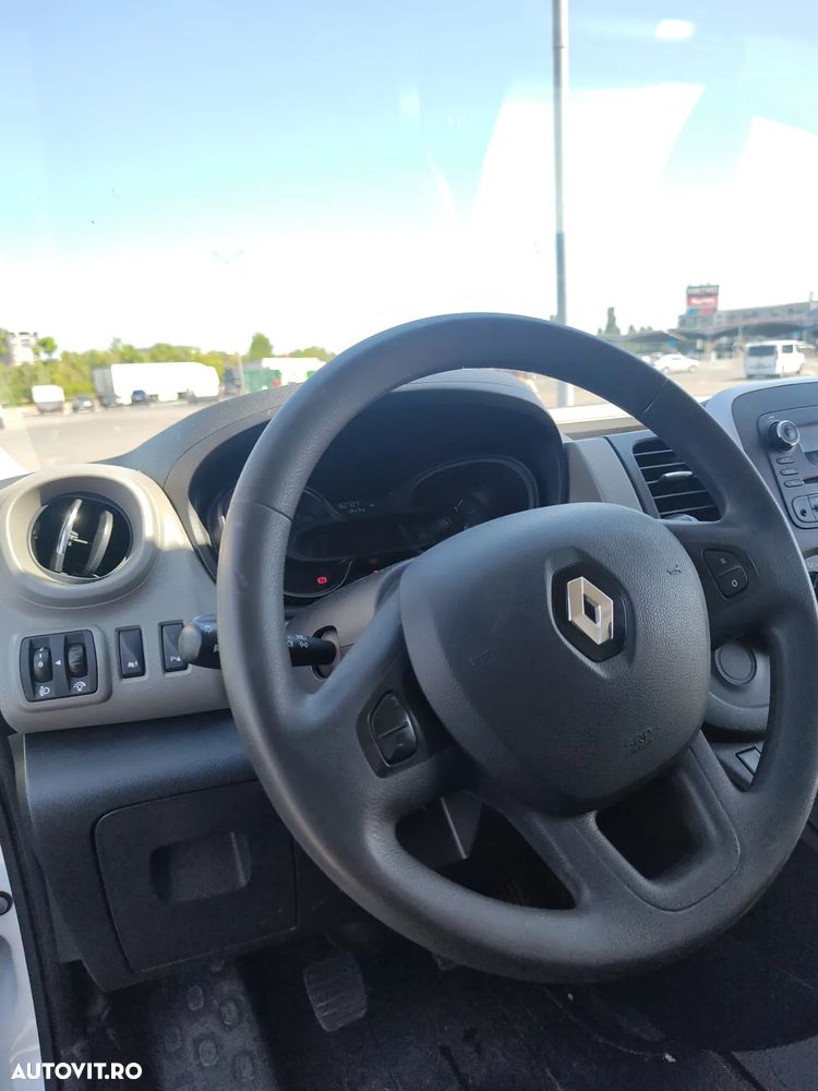 Renault Trafic - 11
