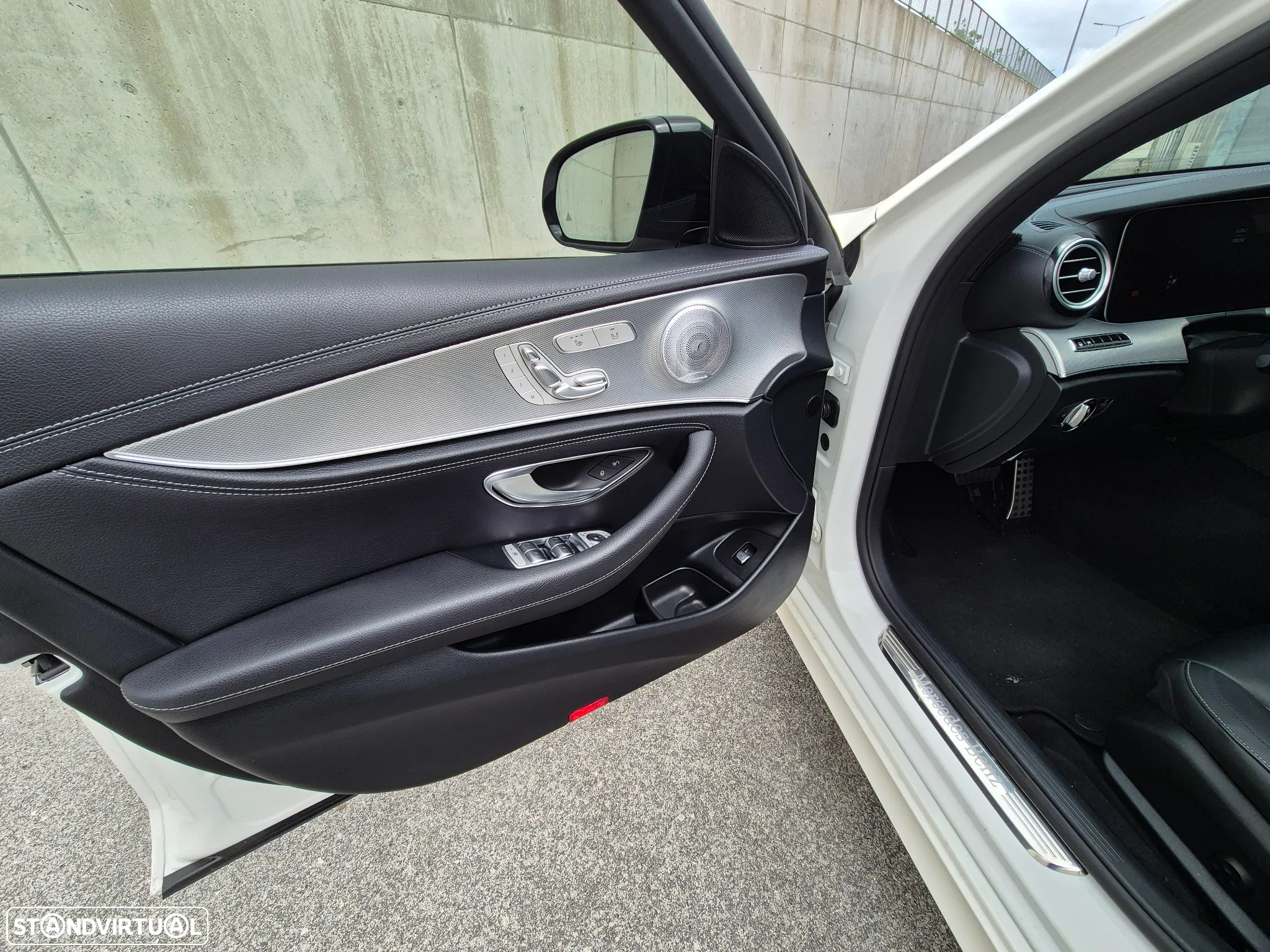 Mercedes-Benz E 300 de Exclusive Line - 19
