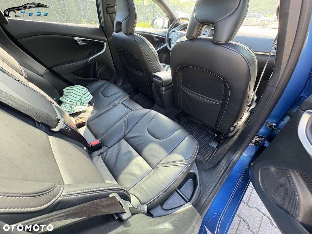 Volvo V40 D3 R-Design Kinetic - 30